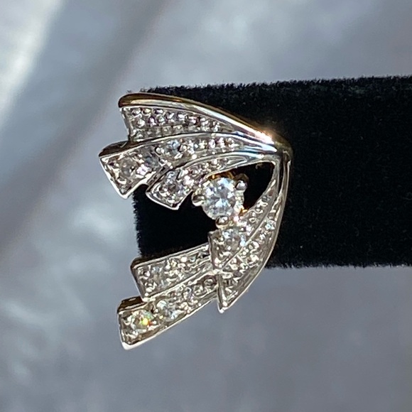 Jacqueline Kennedy JBK Clear Crystal Rhinestone Two Tone Earrings - Picture 10 of 14